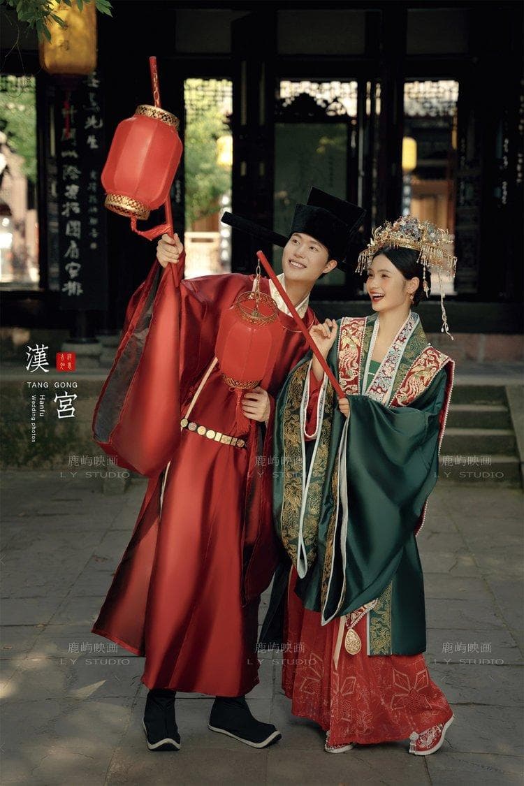 中式汉服婚纱照，代表中国4个不同时期的审美