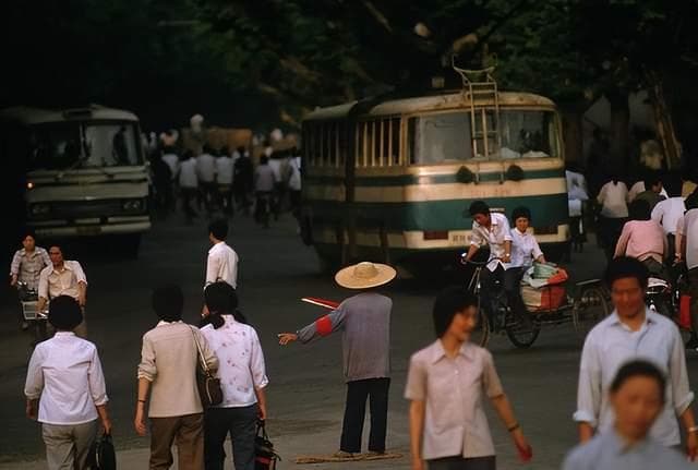 太罕见了！1985年“老杭州”，居然是这个样子