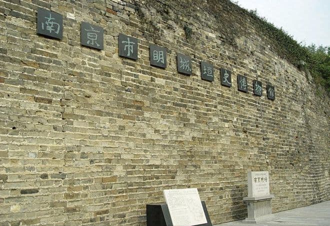 古代没有水泥和混凝土，为什么修建的城墙，可以几百年屹立不倒?
