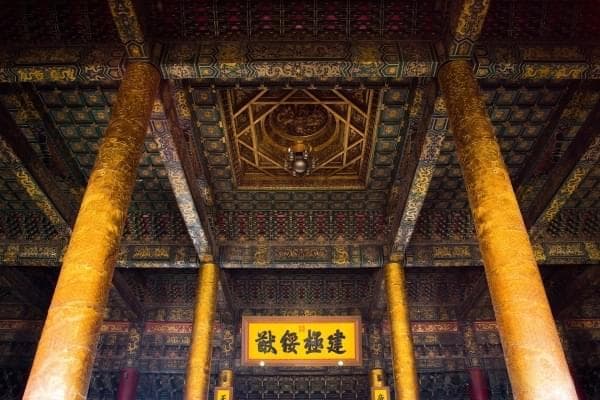金銮殿的历史真相：从唐朝偏殿到皇权象征的演变