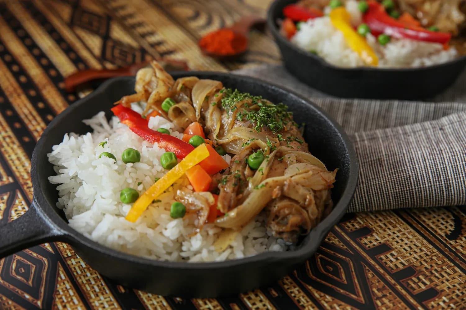 改良黄焖鸡米饭：让传统美食拥抱健康饮食