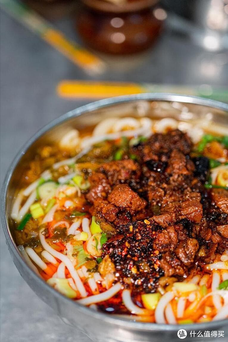 滇味觉醒｜在昆明，这10碗吃下去才算没白来