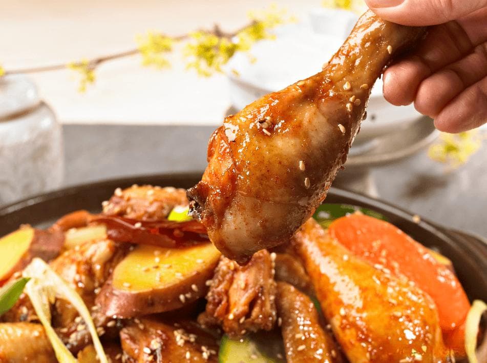 炖鸡必读：四种香料让鸡肉软烂脱骨，越吃越爱吃