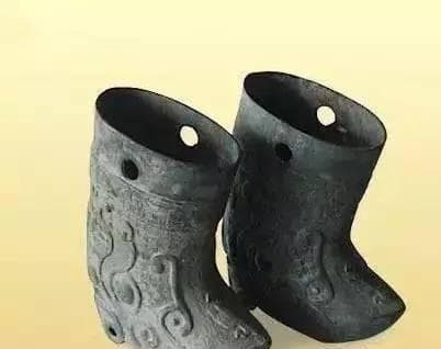 中国古代鞋履演变史：从兽皮到精致靴履