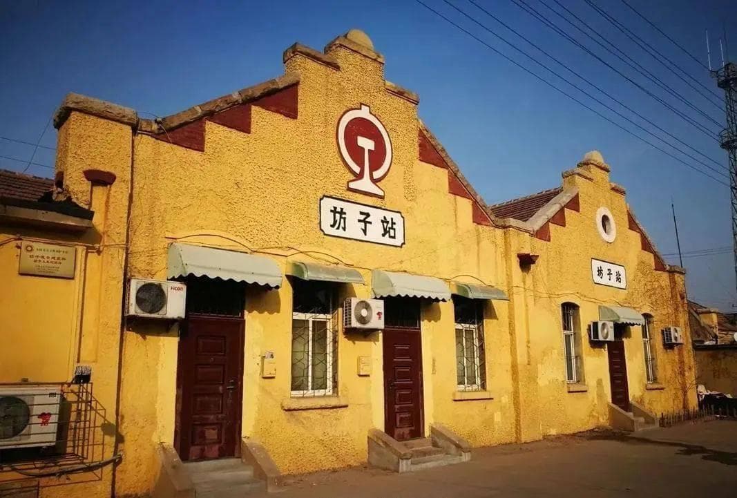 一处旧时德日建筑群被简单粗暴的变成网红打卡地