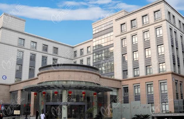 复旦大学附属眼耳鼻喉科医院眼科收费指南：全术式价格解析与性价比解读