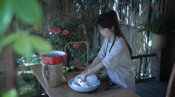李子柒抖音揭秘视频制作秘籍：从构思到拍摄的全过程