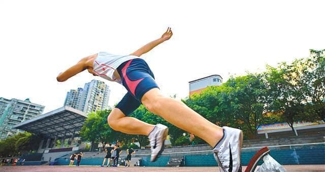 如何提升10公里跑步成绩？掌握这些训练技巧效果最佳