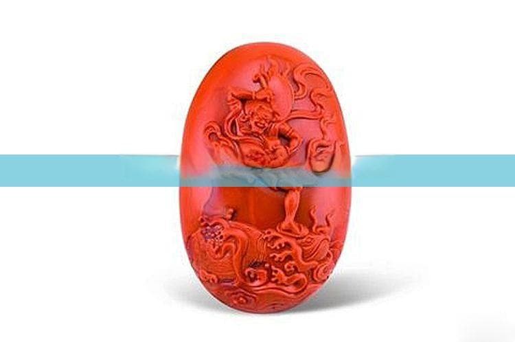 双手金饰：揭秘左手戴金右手戴金的深层文化寓意