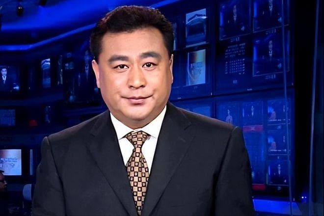 62岁张宏民：从央视新闻联播主持人到公益大使的精彩人生