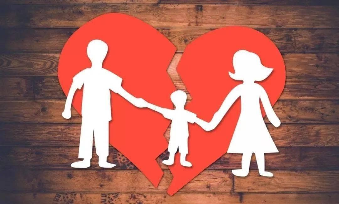 专家解析：抚养权变更后如何保障孩子心理和学业发展