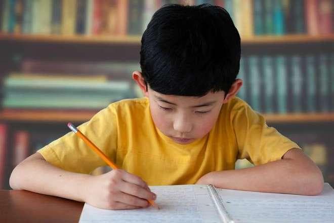 孩子没写作业，家长群里被点名，你会怎么做？