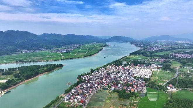 杭州富阳东梓关村：“富春山居图”照进现实 千年古村写下诗意新篇