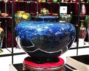 如何避免在投资中损失本金？这种本金保护策略在不同市场环境下的效果如何？