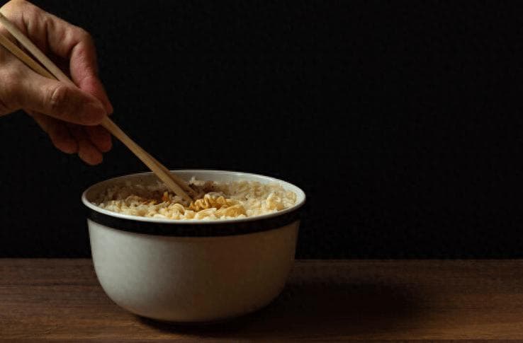 方便面吃多了会致癌？提醒：真正致癌的是这4种食物，尽量少碰