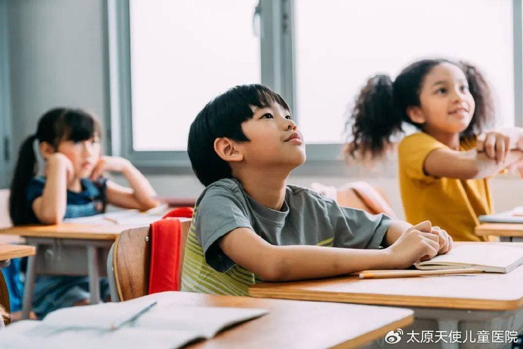 面对多动症孩子这样做，课堂上的问题行为越来越少！