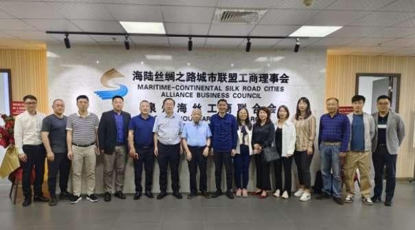 中国贸促会发展研究部来泉开展“走出去”专题调研