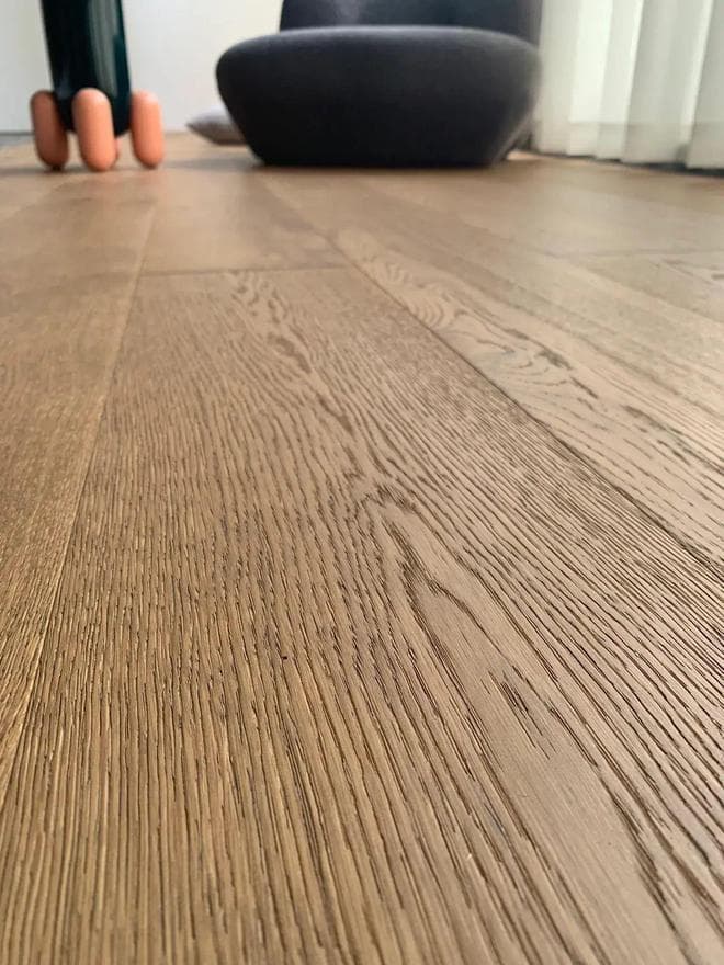 木地板为啥不受待见了？从香饽饽到无人问津，只因这些缺点太明显