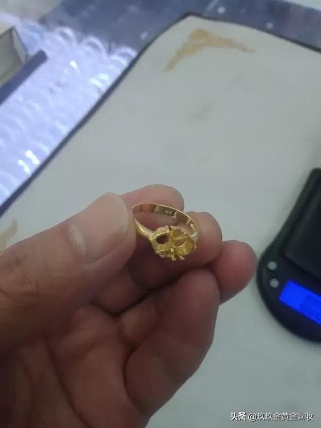黄金回收，金价回收实时查询的智慧之选