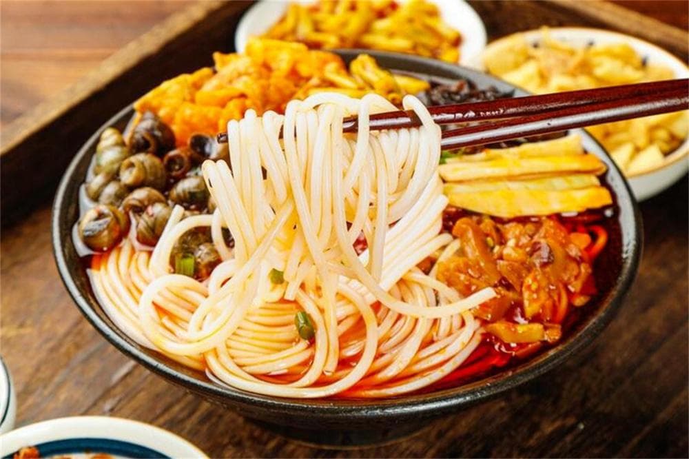 广西“八大米粉”排行，螺蛳粉垫底，游客：本地人果然更懂米粉