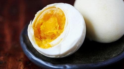 咸鸭蛋的功效与作用、禁忌和食用方法