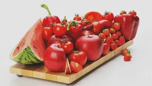 不同色彩的蔬菜和水果营养价值有差异