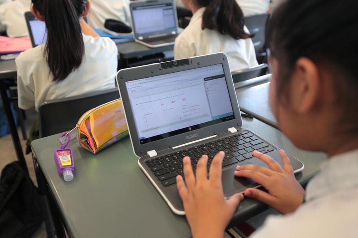 数码学习：如何在便利与分心间取得平衡？