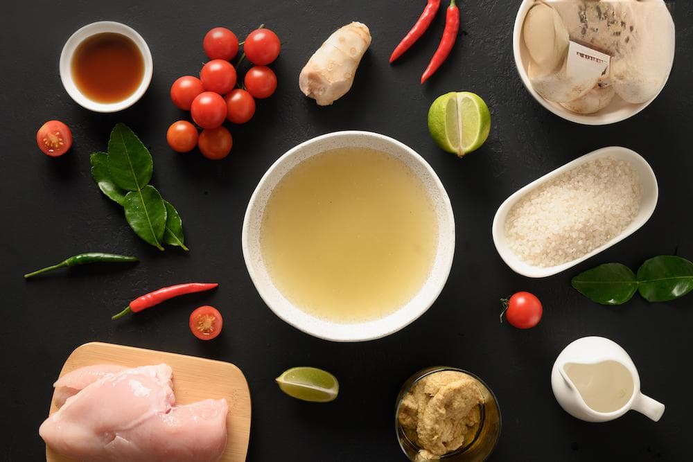 鸡精比鸡汤或鸡肉营养？哪个更补？适合每种病人吗？