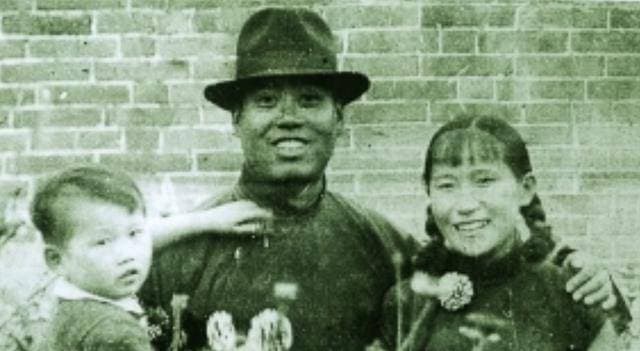 陈中柱将军：身中六弹壮烈牺牲，孕妻独闯敌营，要回头颅守节76年