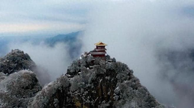上万人选择隐居终南山，村民却表示并非远离世俗！