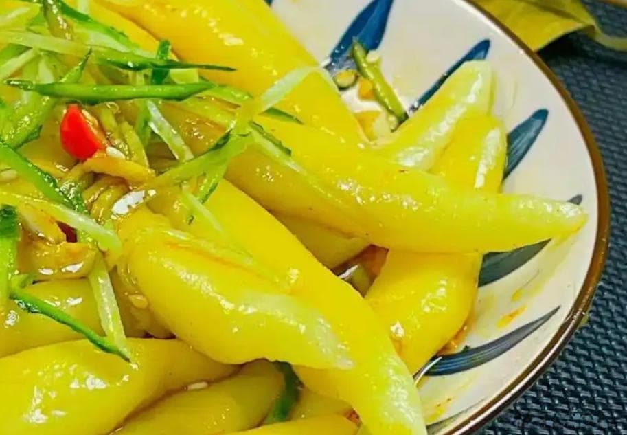 黄心土豆维C是苹果10倍，教你做一道软糯入味的土豆鱼面