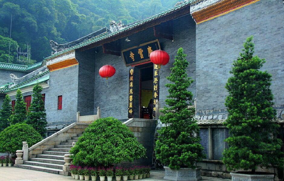 踏入庆云寺的宁静世界