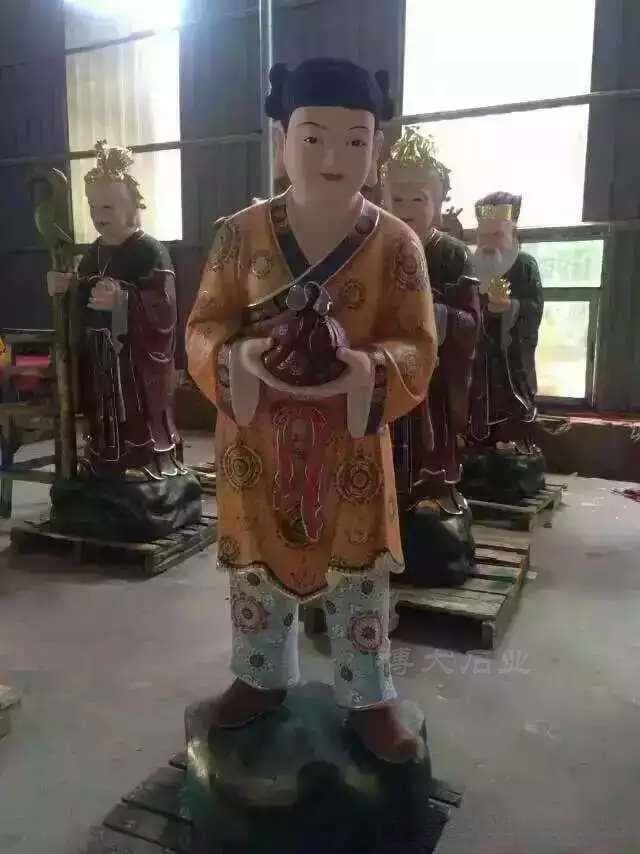 石雕土地公：守护家园的民俗神祇