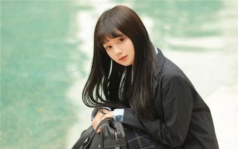 如何妥善应对与女友的冲突，吵架时冷静自控，避免冲动行为？