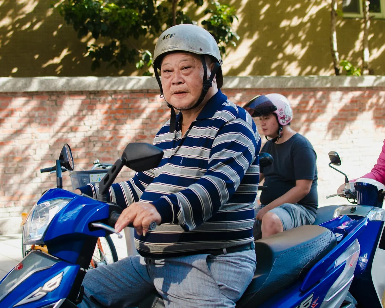 E证新规：70岁也能骑摩托？安全与权益如何平衡