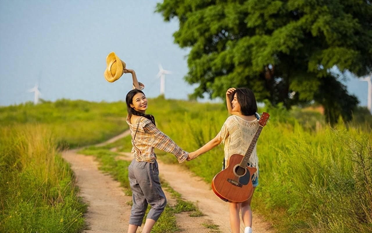 久不联系的同学突然来借钱，低情商的人说“不借”，高情商的人这样说……