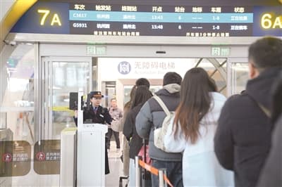 杭州人可以坐高铁到上海南站了