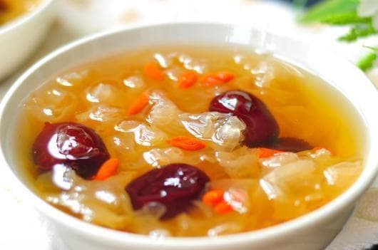 芹菜红枣汤：一碗养生保健的暖心饮品