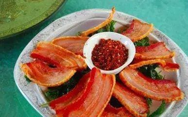 丽江十大特色美食，你吃过几样？一起来体验舌尖上的丽江吧！