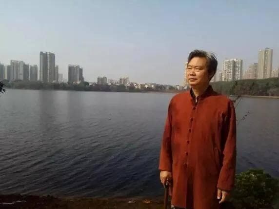《当代五律三百首》前言与后记：当代五言律诗的创作现状与选编标准