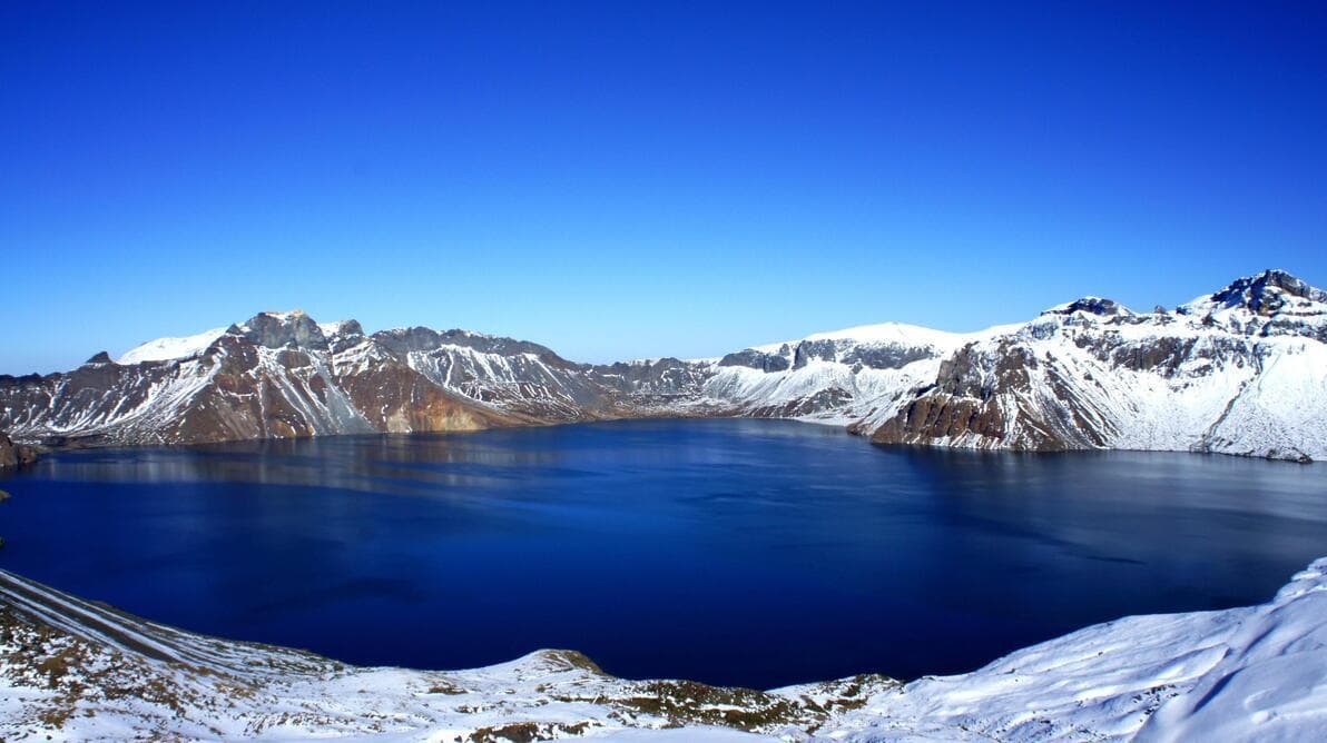 长白山徒步旅行，探索自然之美