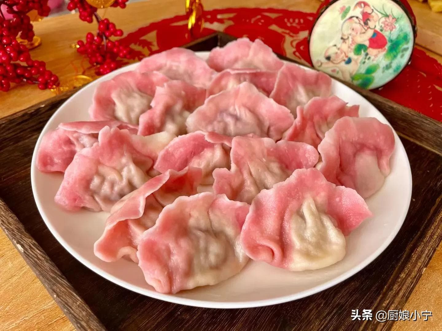 饺子皮的做法和面技巧（专业饺子馆揉面方法，多加2样，饺子皮劲道透亮）