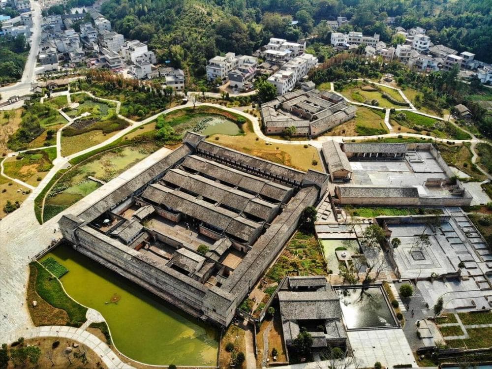 到赣州旅游，别错过这10道地方特色美食，都是当地人的“心头爱”