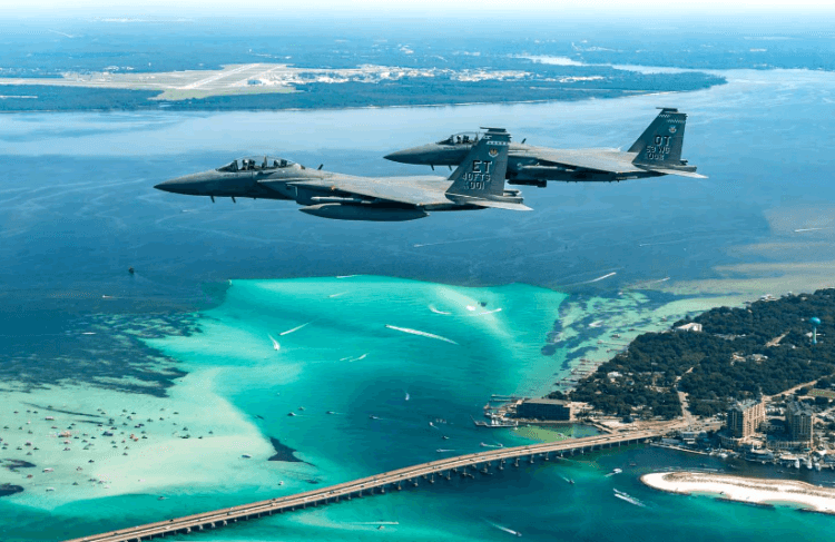 美国空军陷入"死亡螺旋"：规模降至历史最低，F-35升级又遇延迟