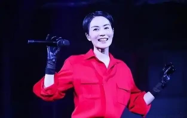 王菲陈奕迅加盟2025央视春晚，将分别带来独唱和合唱节目