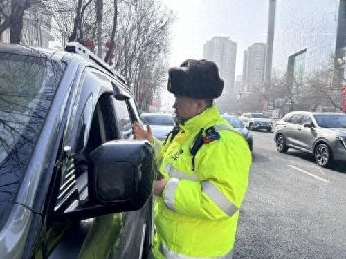 如何正确使用车灯"语言"？交警支招用灯口诀