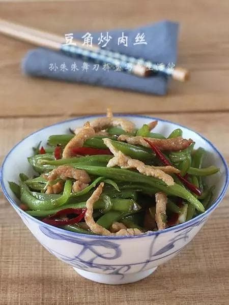 豆角炒肉丝：从选材到火候，10个步骤做出家常美味