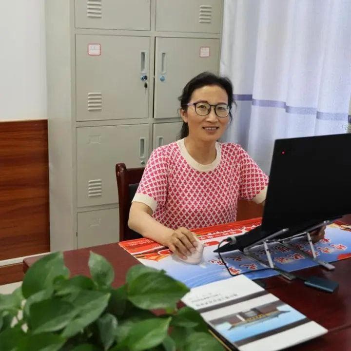戈壁滩上育桃李！——致敬上海援疆女教师！“三八”妇女节快乐！