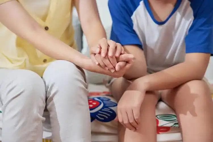 DeepSeek分析：中国式父母控制欲如何影响孩子成长
