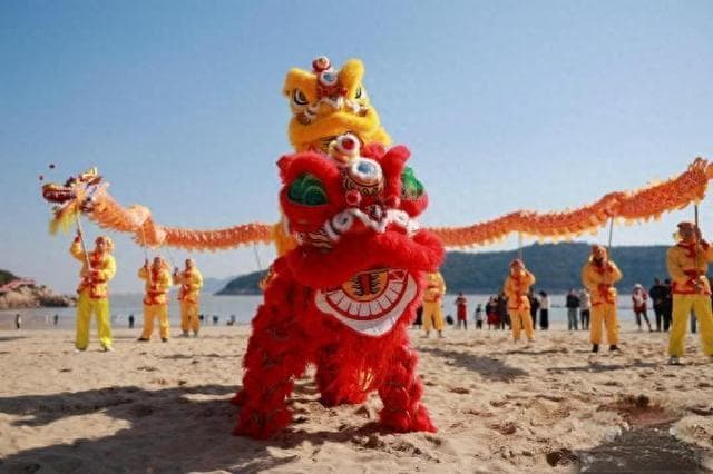 浙江宁波松兰山新春盛宴启幕 游客畅享“海滨年”